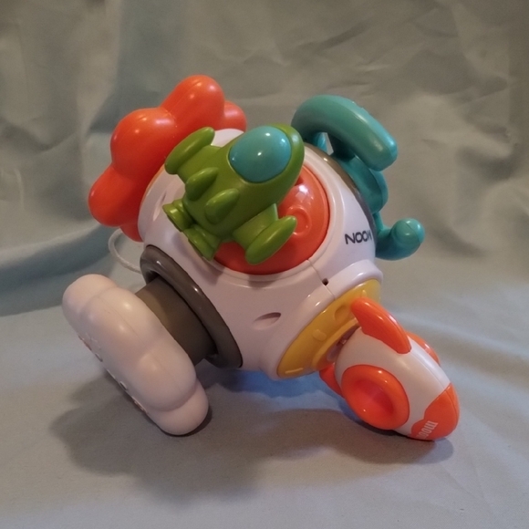 🔮 5/$15 -- Moon Busy Toy - Picture 1 of 1